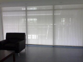 北京房山專業(yè)訂制窗簾、卷簾與陽光房天棚簾安裝——室內(nèi)蜂巢簾制作一站式服務(wù)